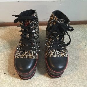 YRU Fuzzy Leopard Spiked Platform Sneaker 90s Rave